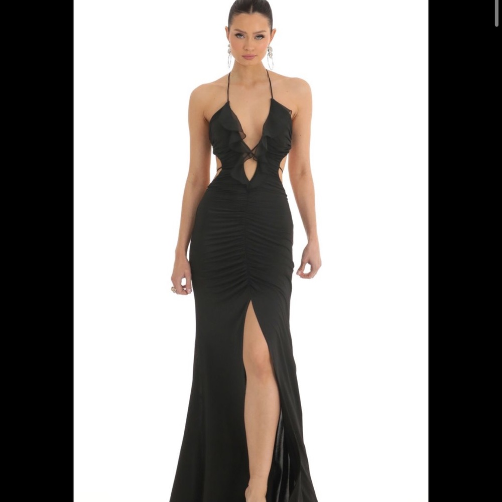 Lucy in the sky Romina Ruffle Plunge Maxi Dress in Black